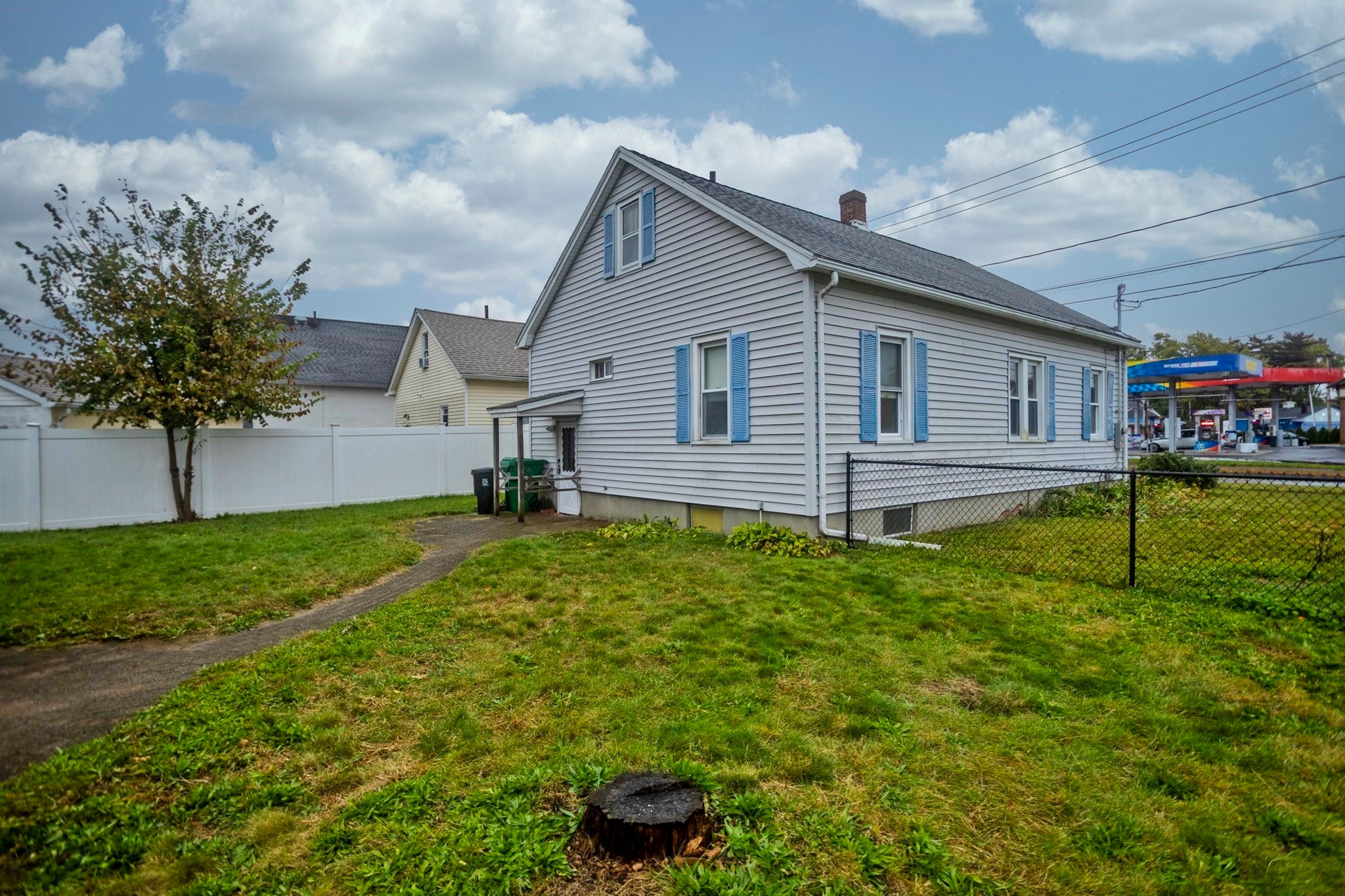 314 Carew St, Chicopee, MA Photo #33