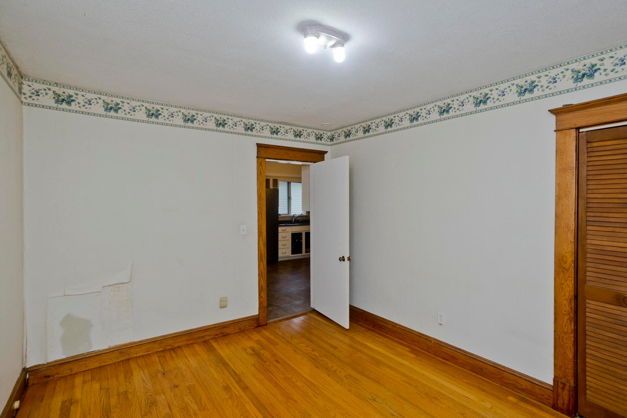 314 Carew St, Chicopee, MA Photo #30