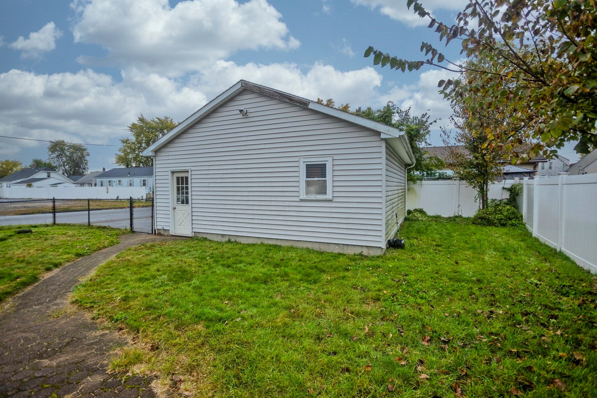 314 Carew St, Chicopee, MA Photo #35