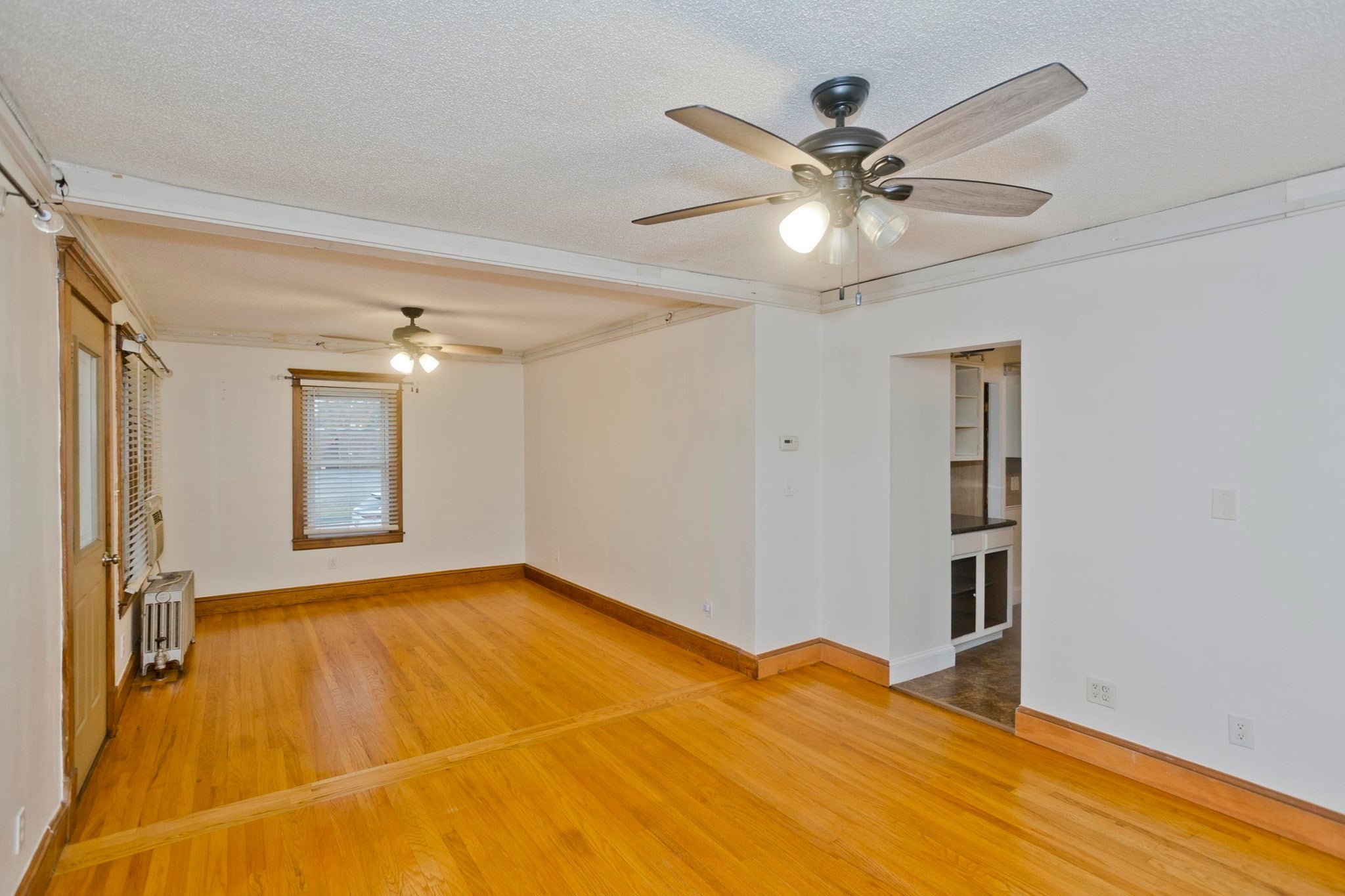 314 Carew St, Chicopee, MA Photo #8