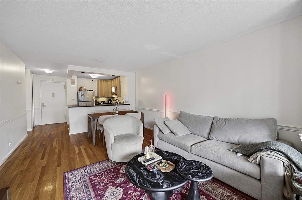 151 Tremont Street 9U