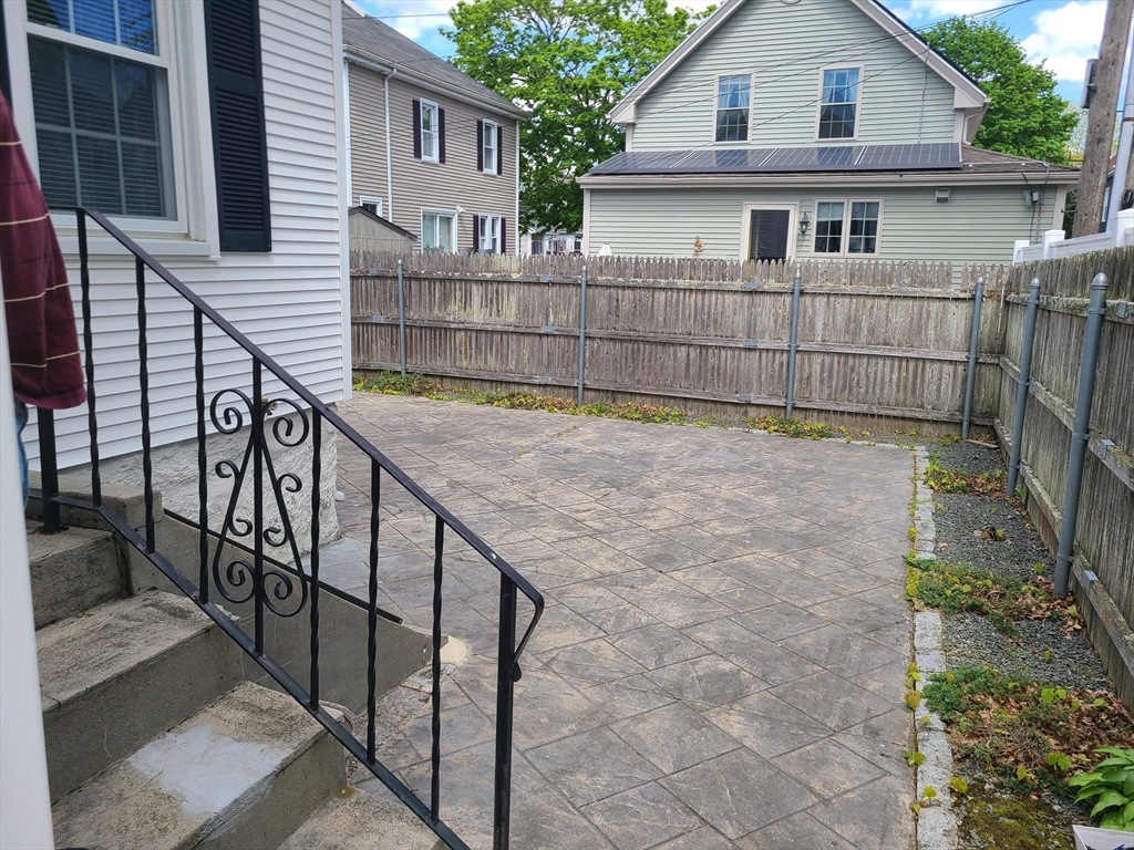 114 Rounds St, New Bedford, MA Photo #4