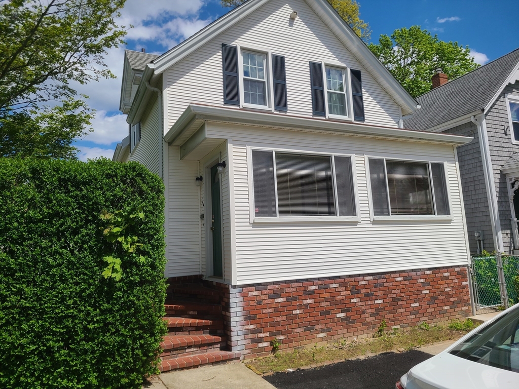 114 Rounds St, New Bedford, MA Photo #2