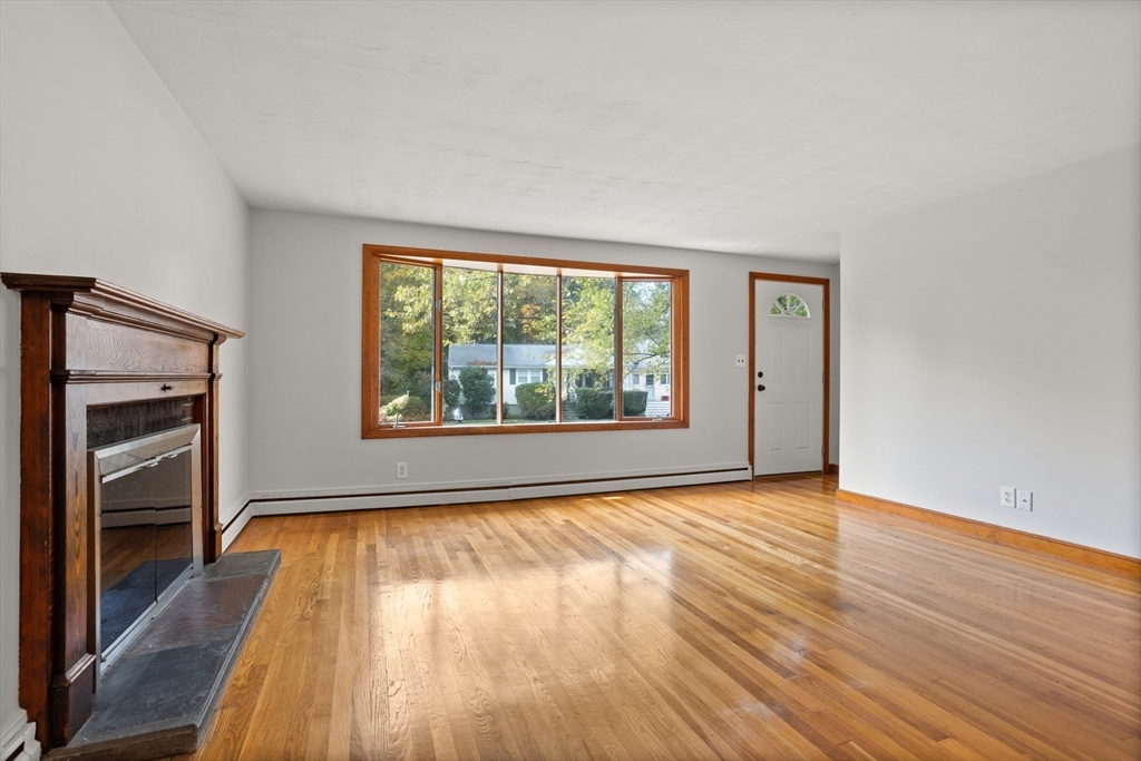 8 Edsel Road