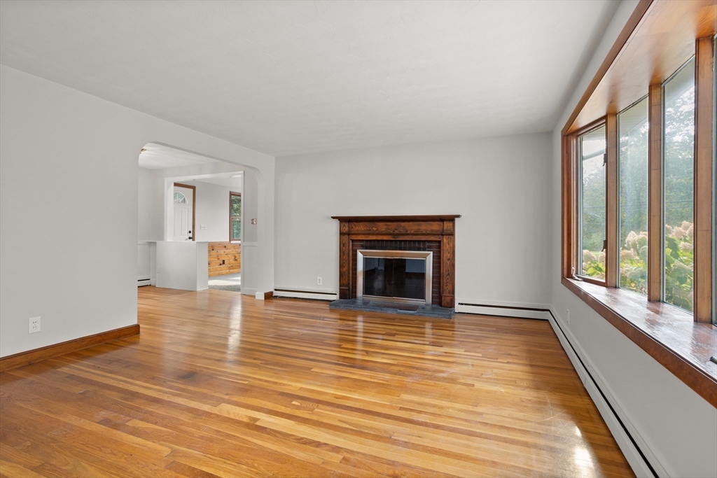 8 Edsel Road
