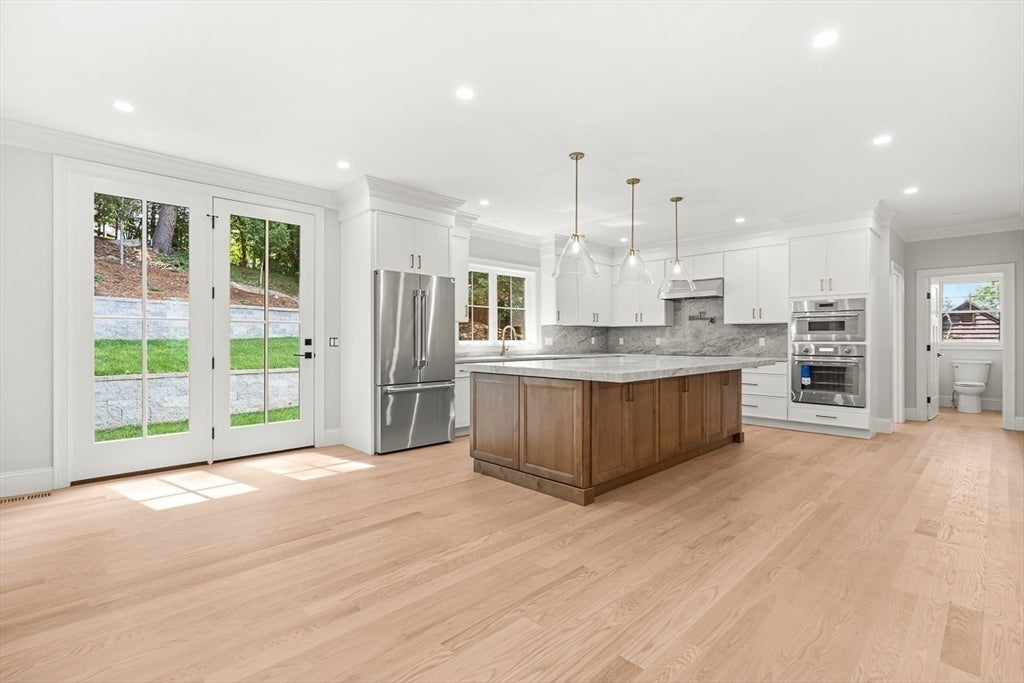 23 Wareland Rd