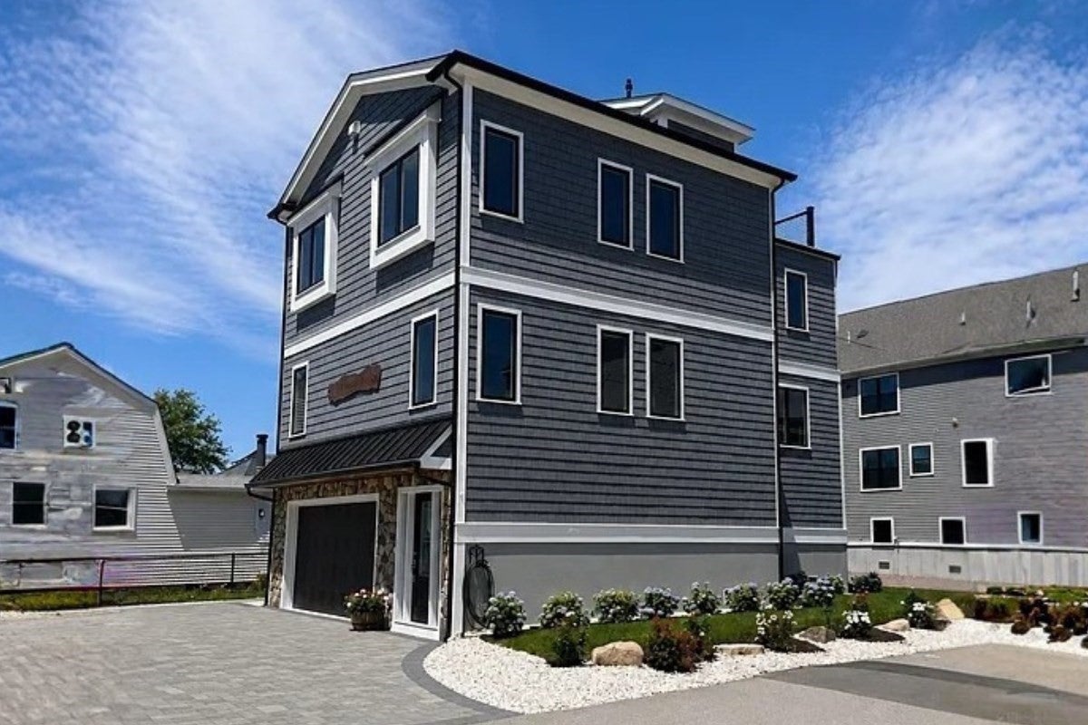 84 Post Island Road, Quincy MA 02169