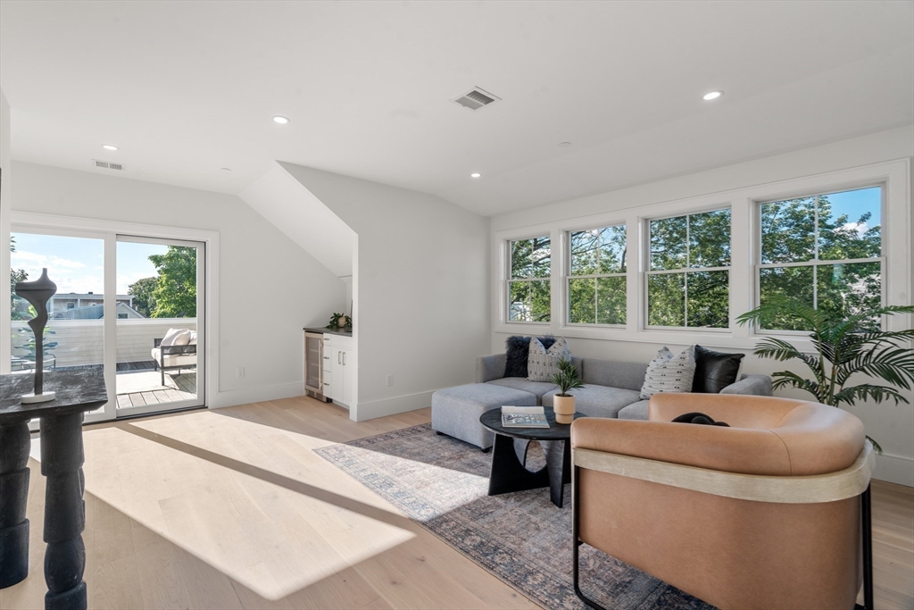 326 Lowell Street 3