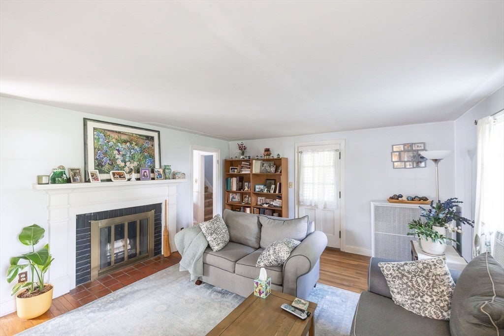 25 Westwood Pkwy