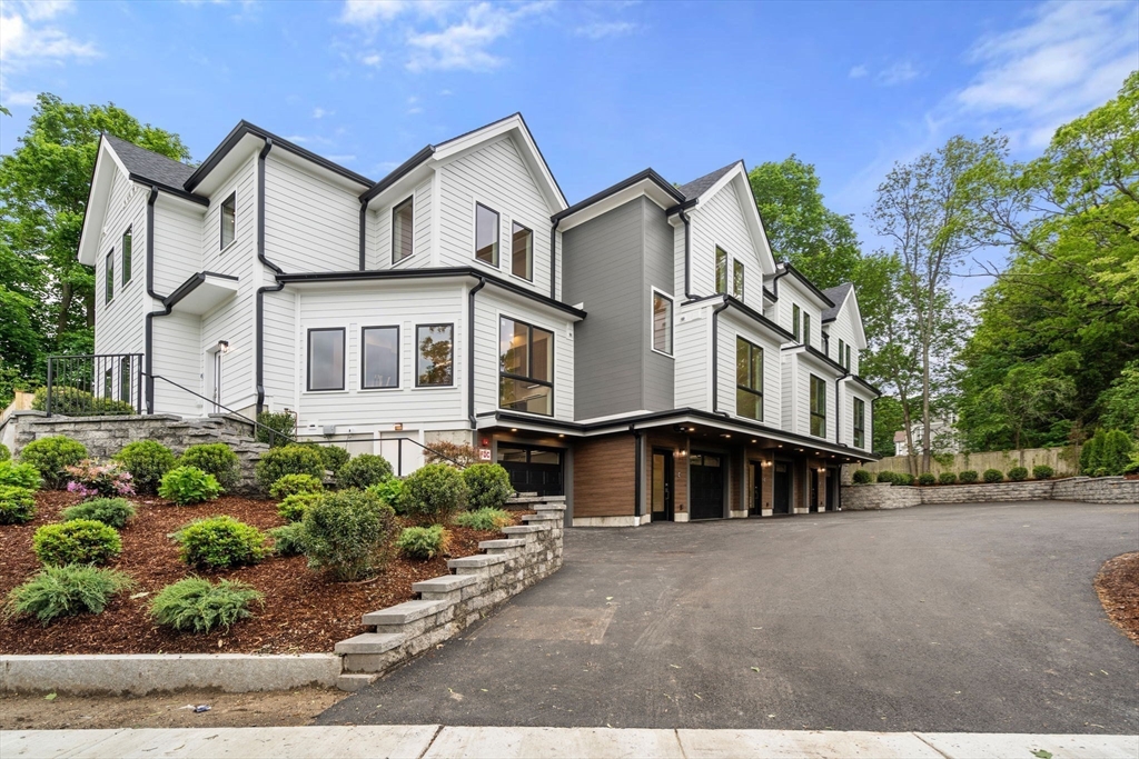 2202 Commonwealth Ave 2