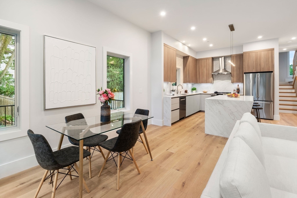 2202 Commonwealth Ave 2