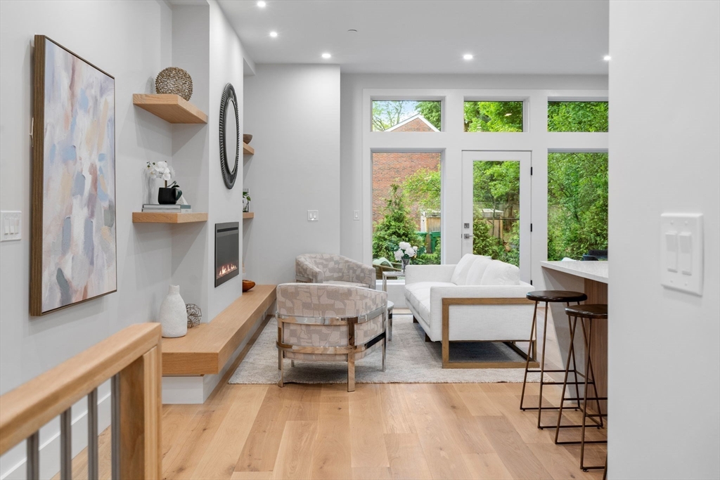 2202 Commonwealth Ave 2