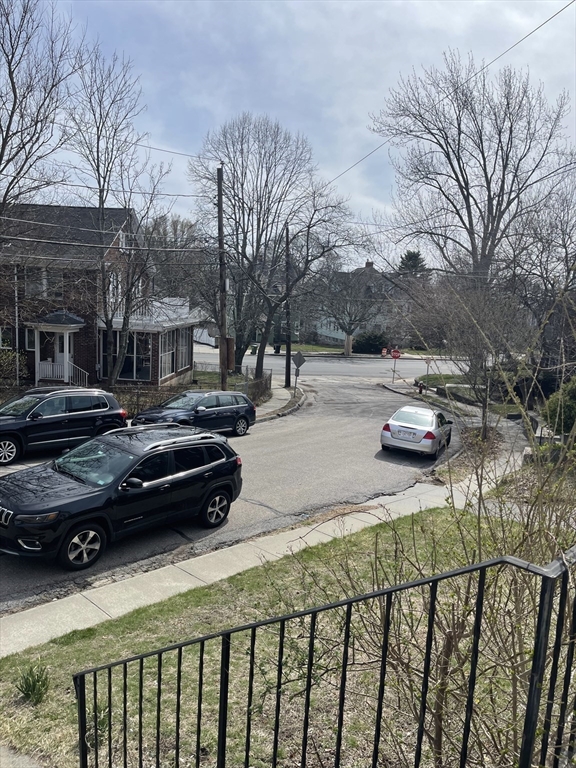 Watertown, Massachusetts 02472, United States, 2 Bedrooms Bedrooms, ,1 BathroomBathrooms,Residential,Pending,114923