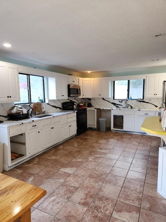 15 Sterling Rd