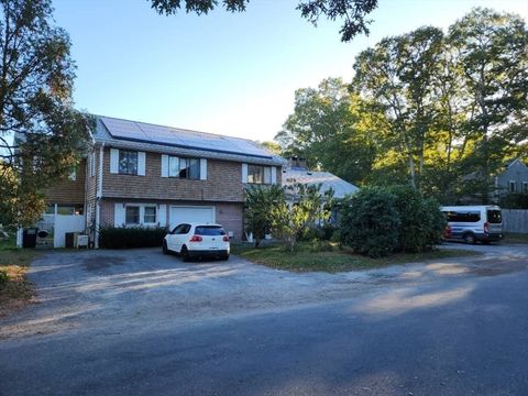 15 Sterling Rd Barnstable MA 02601