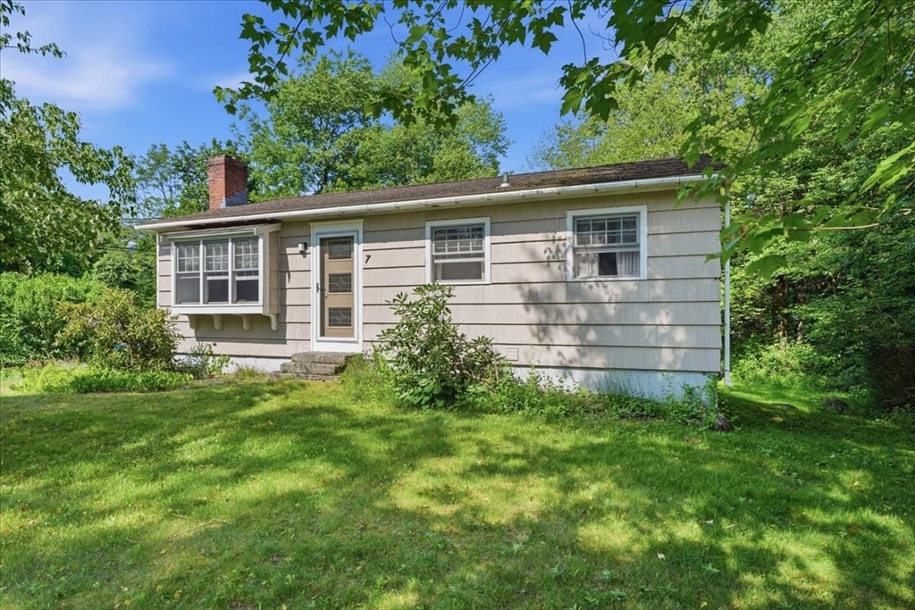 7 Hornbeam Rd
