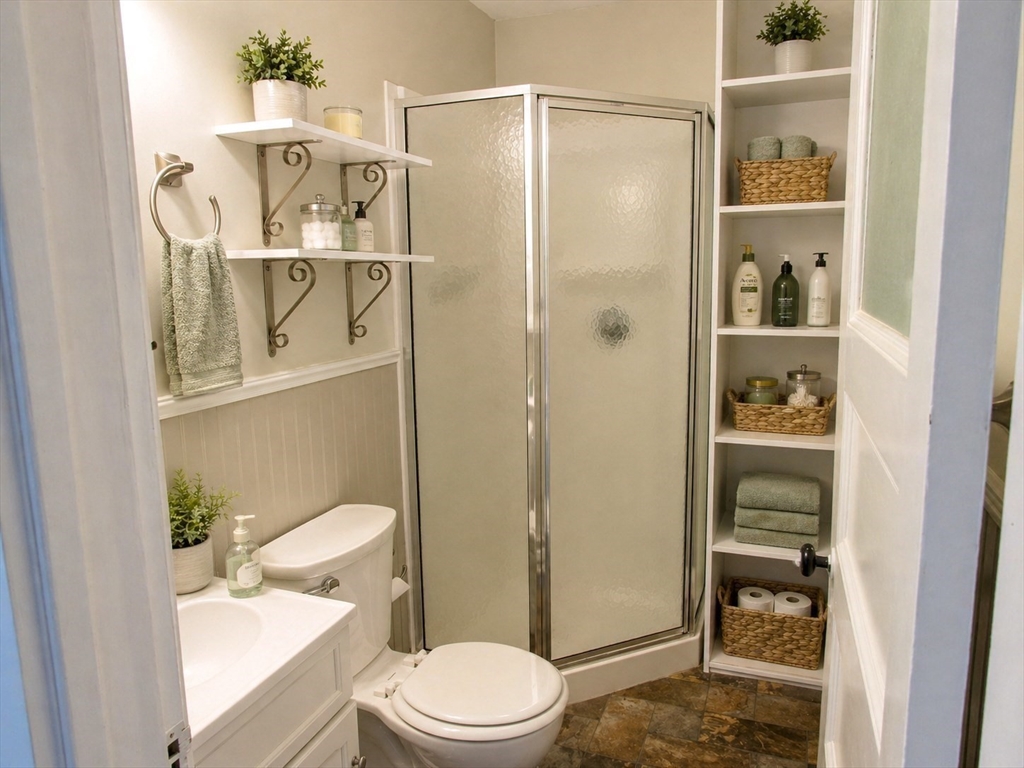 5 Abbott St #2, Wellesley, MA Photo #6