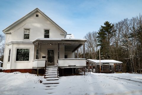 Photo of 97 Pearl St, Winchendon, MA 01475 (MLS # 73472840)