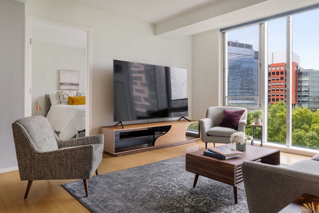 2 Earhart St 615