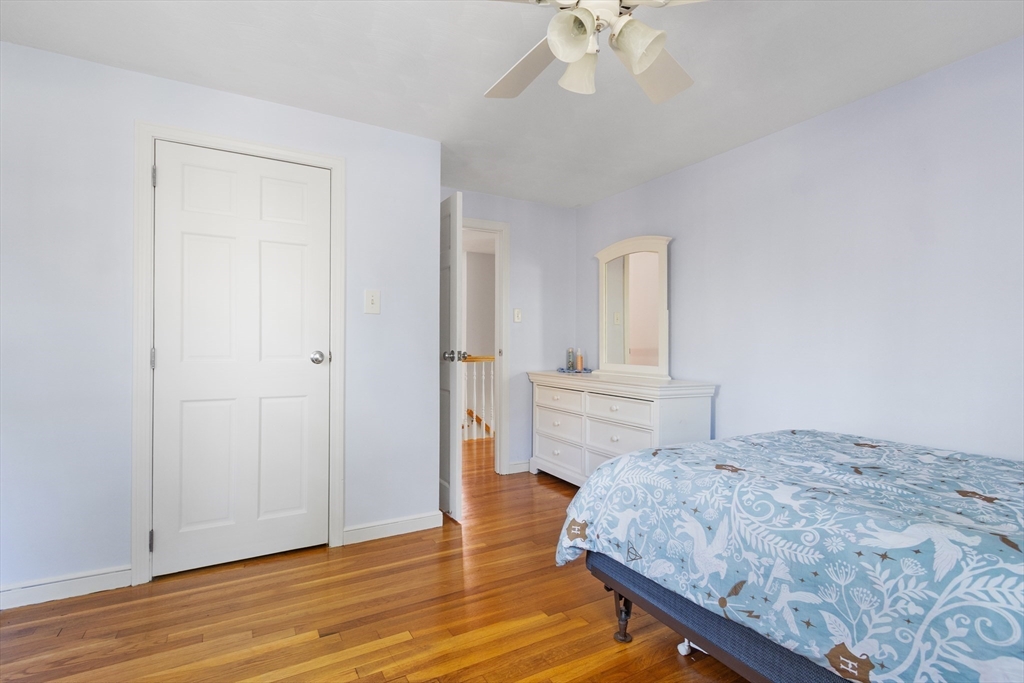 Medfield, Massachusetts 02052, United States, 4 Bedrooms Bedrooms, ,2 BathroomsBathrooms,Residential,Pending,93557