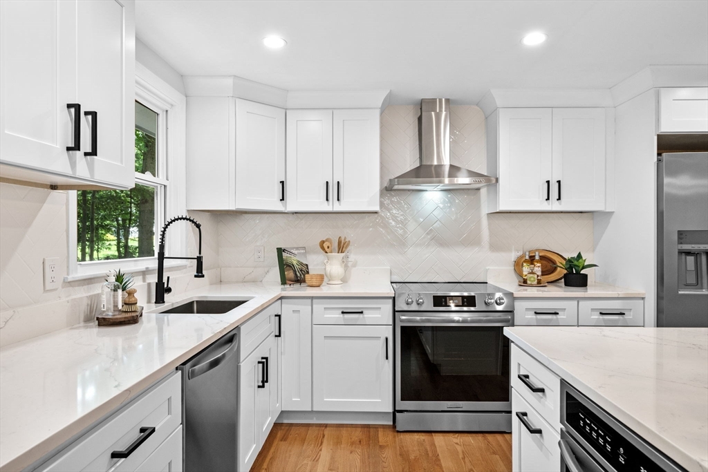 44 Longbow Rd