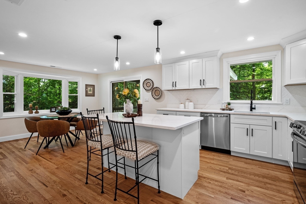 44 Longbow Rd