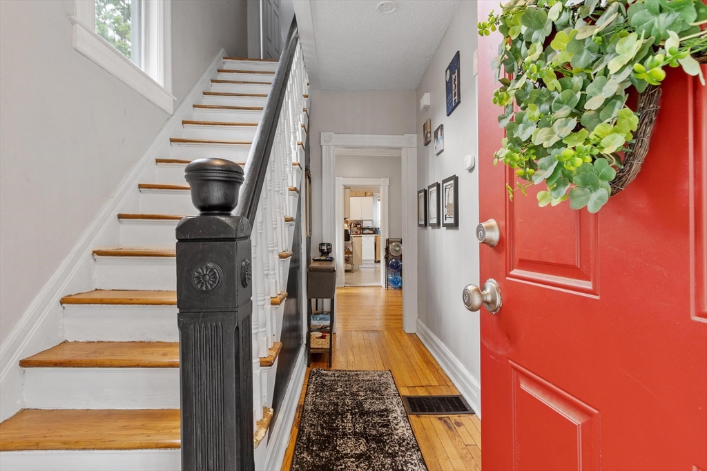 85 Montrose St