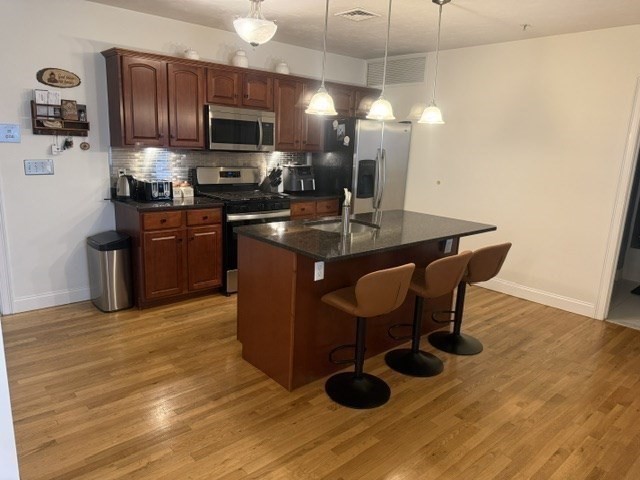 266 N Main St 8