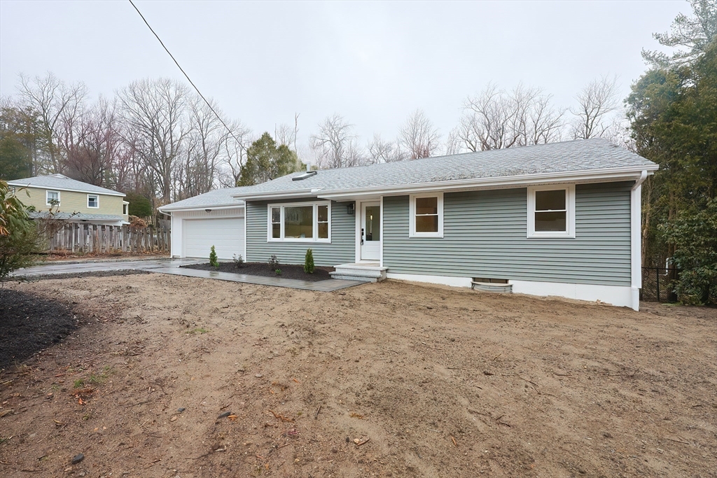5 Avery Heights Dr
