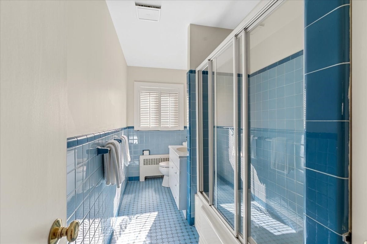 24 Great Meadow Rd, Newton, MA Photo #18