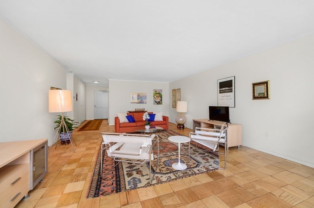 6 Whittier Place 6H, Boston MA 02114