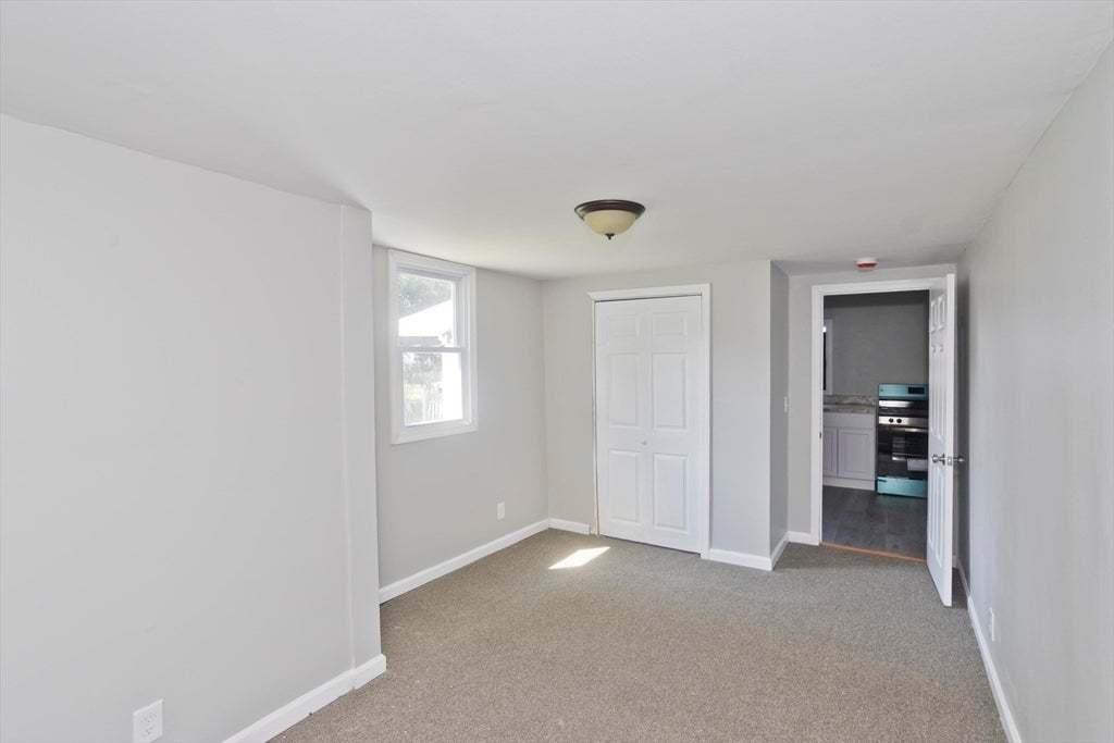 143 Davenport St, Springfield, MA Photo #17