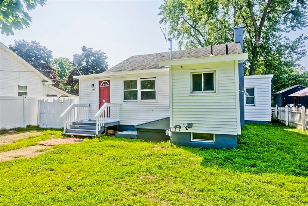 143 Davenport St, Springfield, MA Photo #3