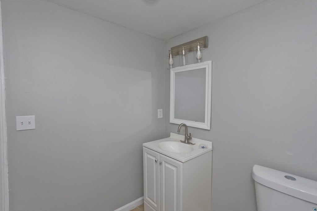 143 Davenport St, Springfield, MA Photo #12