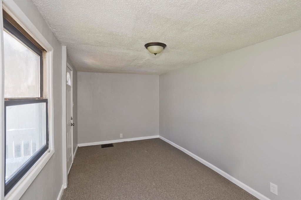 143 Davenport St, Springfield, MA Photo #5
