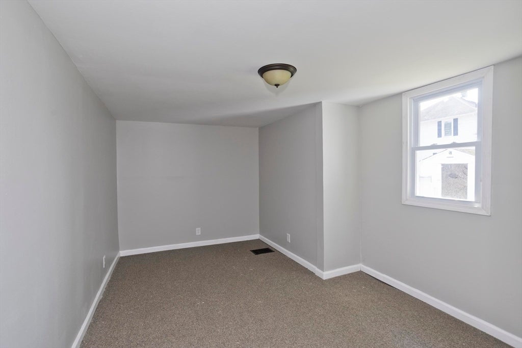 143 Davenport St, Springfield, MA Photo #18
