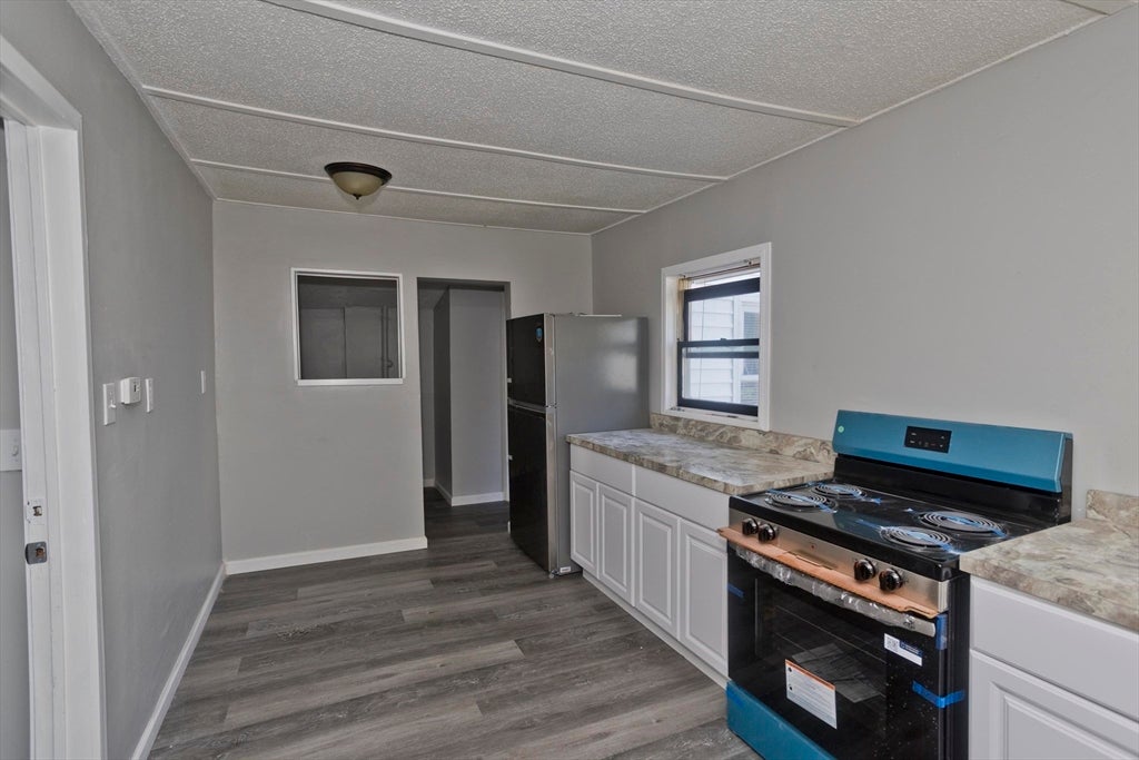 143 Davenport St, Springfield, MA Photo #9