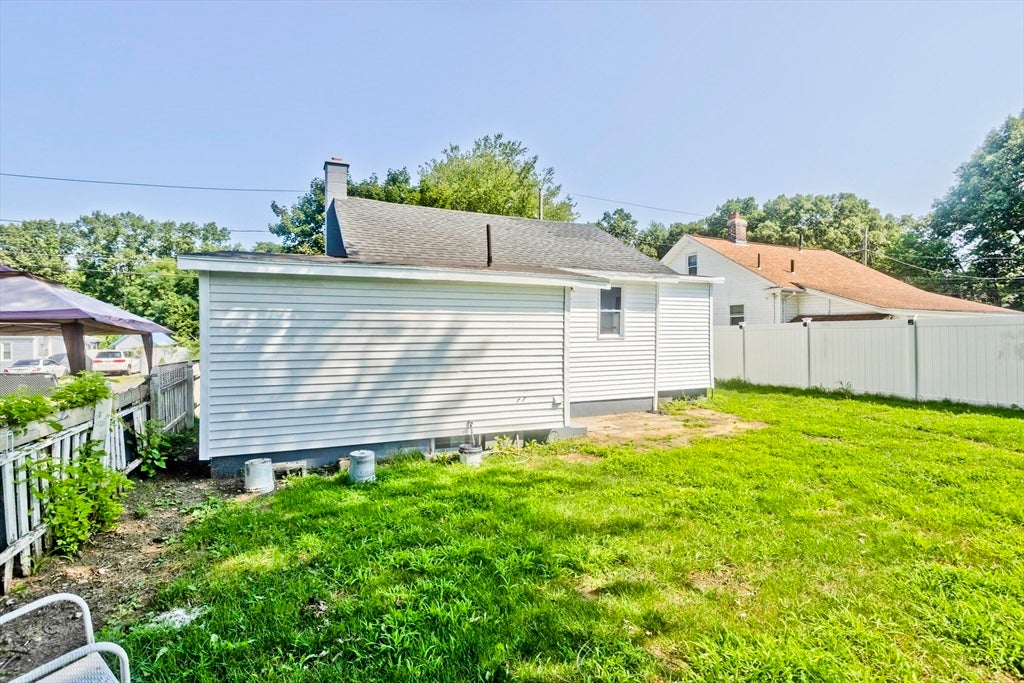 143 Davenport St, Springfield, MA Photo #20