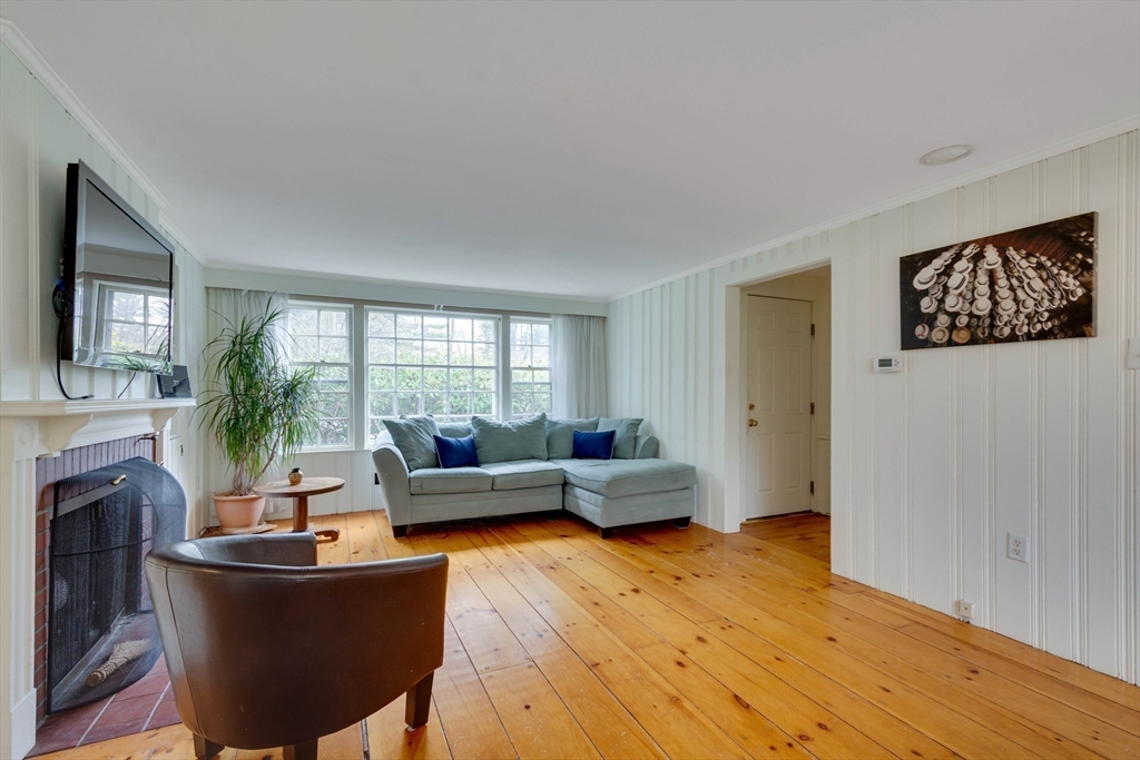 114 Nagog Hill Rd