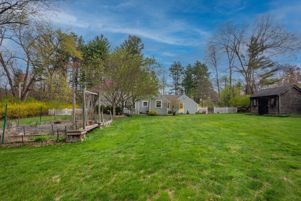 114 Nagog Hill Rd