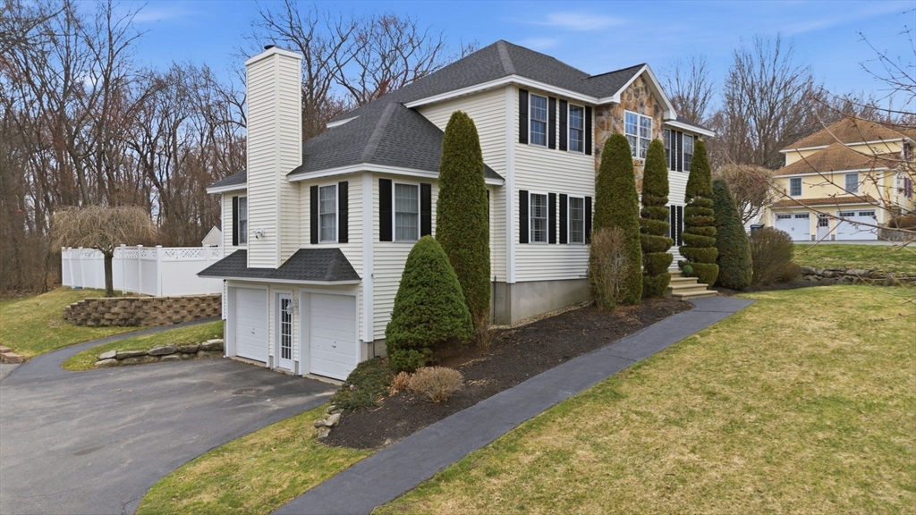 23 Carle Dr