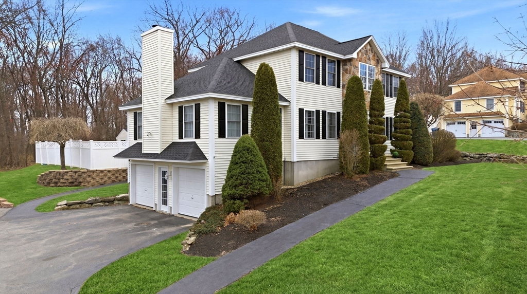 23 Carle Dr