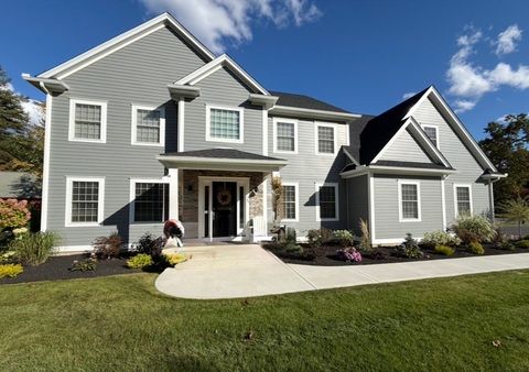 Photo of 25 Sturbridge LN, East Longmeadow, MA 01028 (MLS # 73515120)