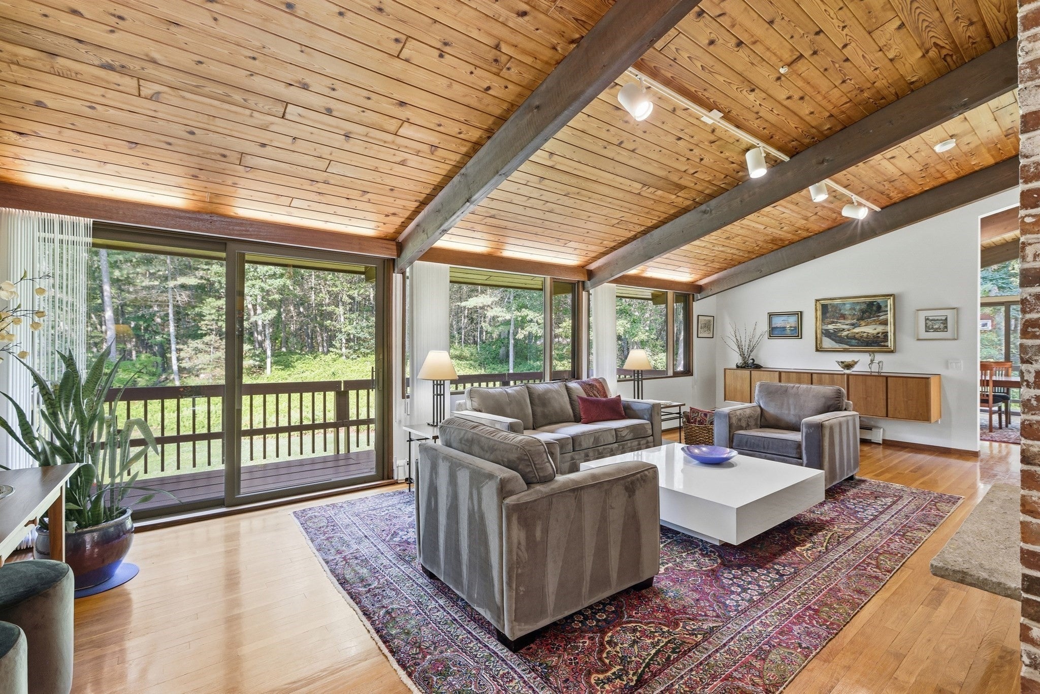 80 Evergreen Lane