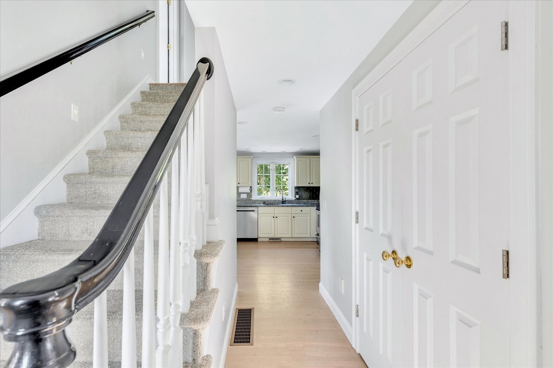 5 Granite Cir, Sandwich, MA, 5 Granite Cir, Sandwich, MA Photo #3