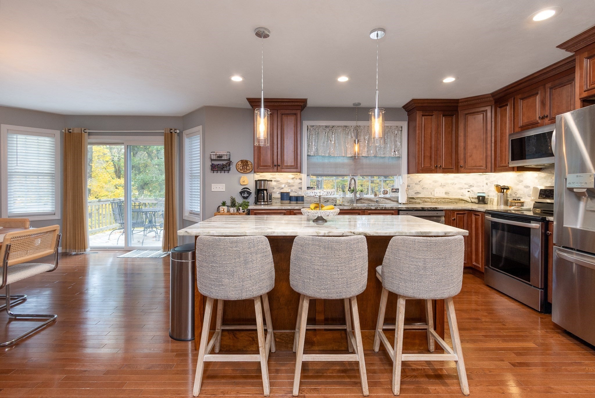 12 Gardner Ave, Sturbridge, MA Photo #7