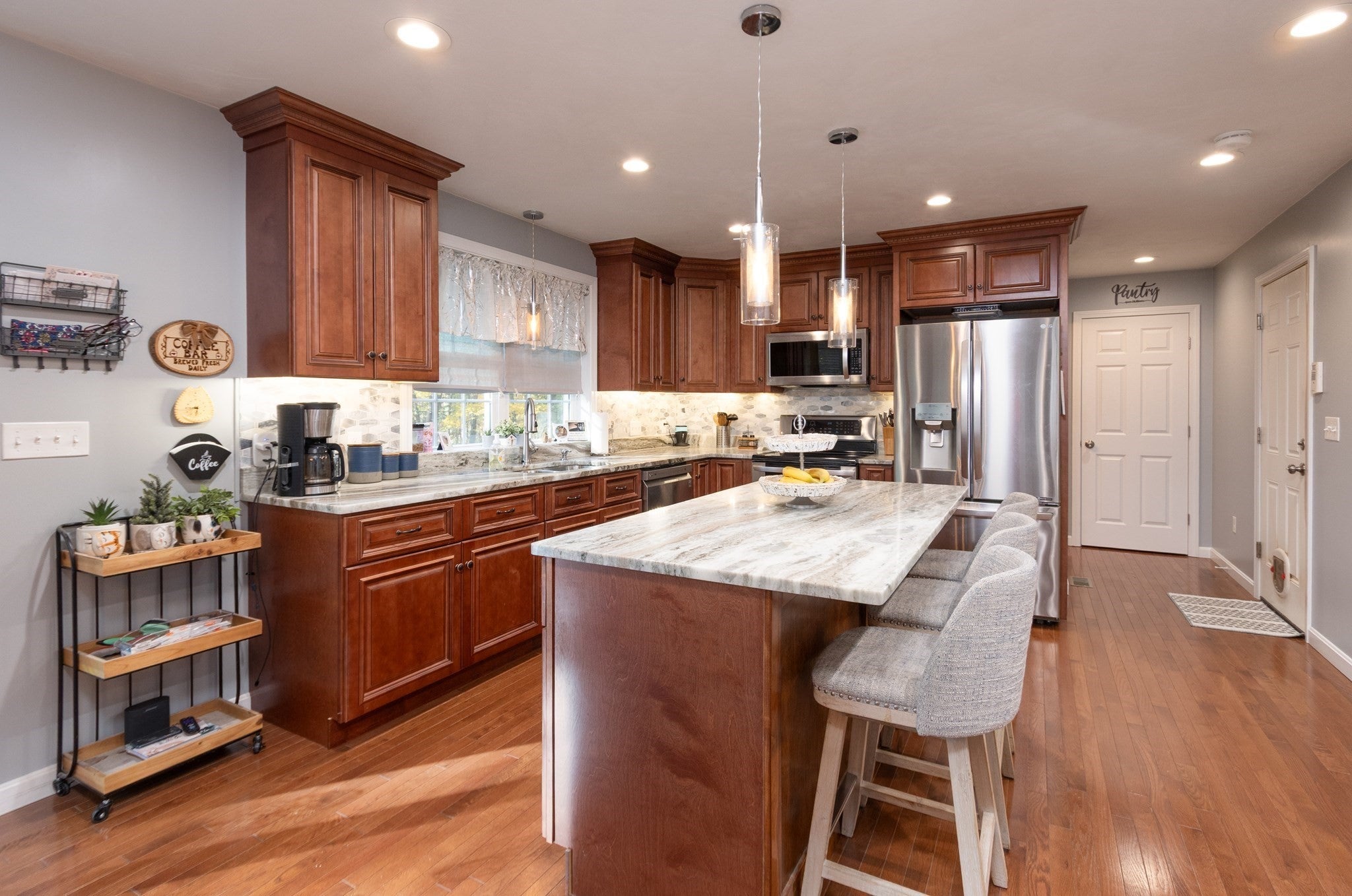 12 Gardner Ave, Sturbridge, MA Photo #8