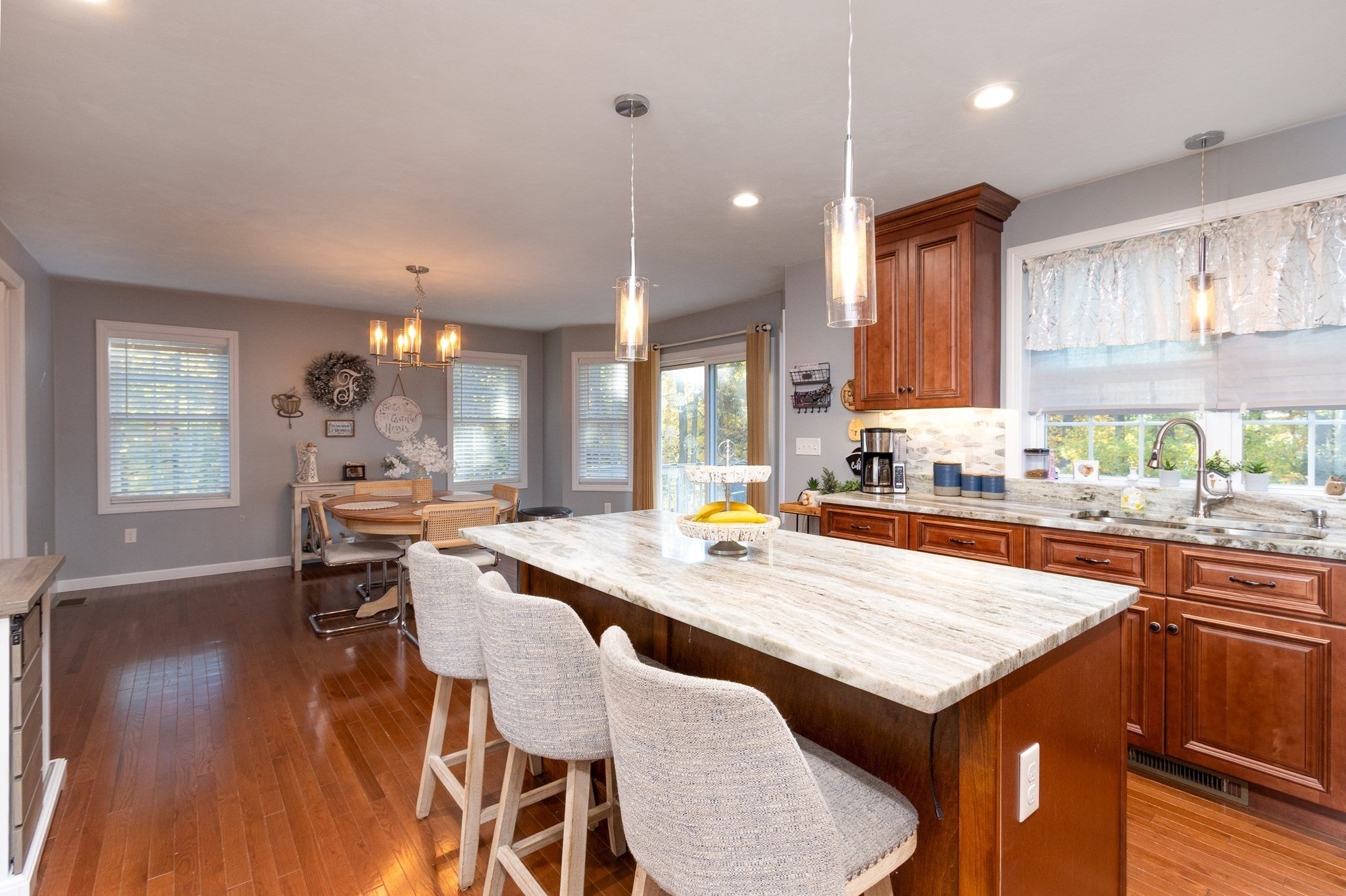 12 Gardner Ave, Sturbridge, MA Photo #9
