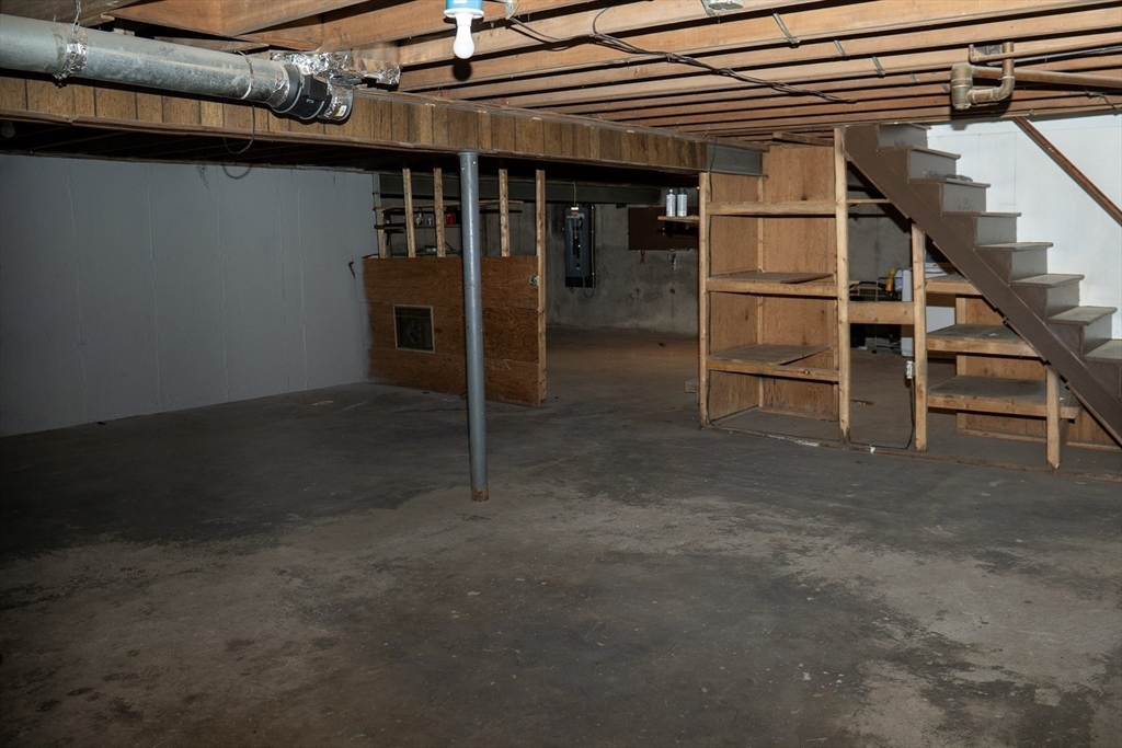 159 Roy ST, Springfield, MA Photo #34