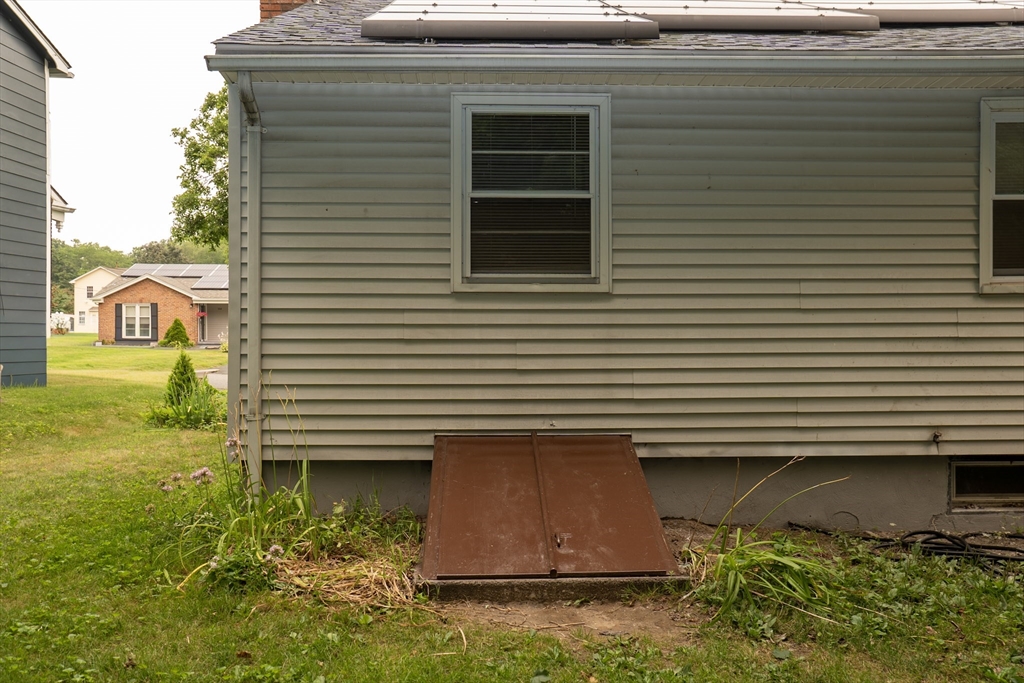 159 Roy ST, Springfield, MA Photo #12